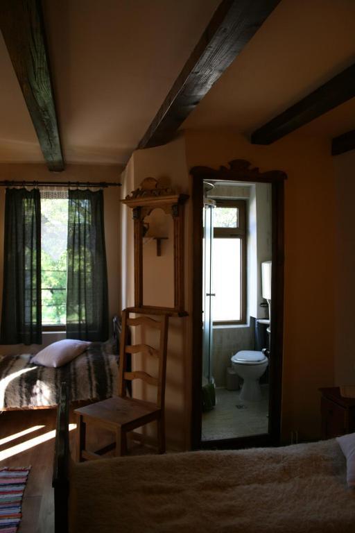 Arts And Crafts Guesthouse Baia-Sprie Room photo