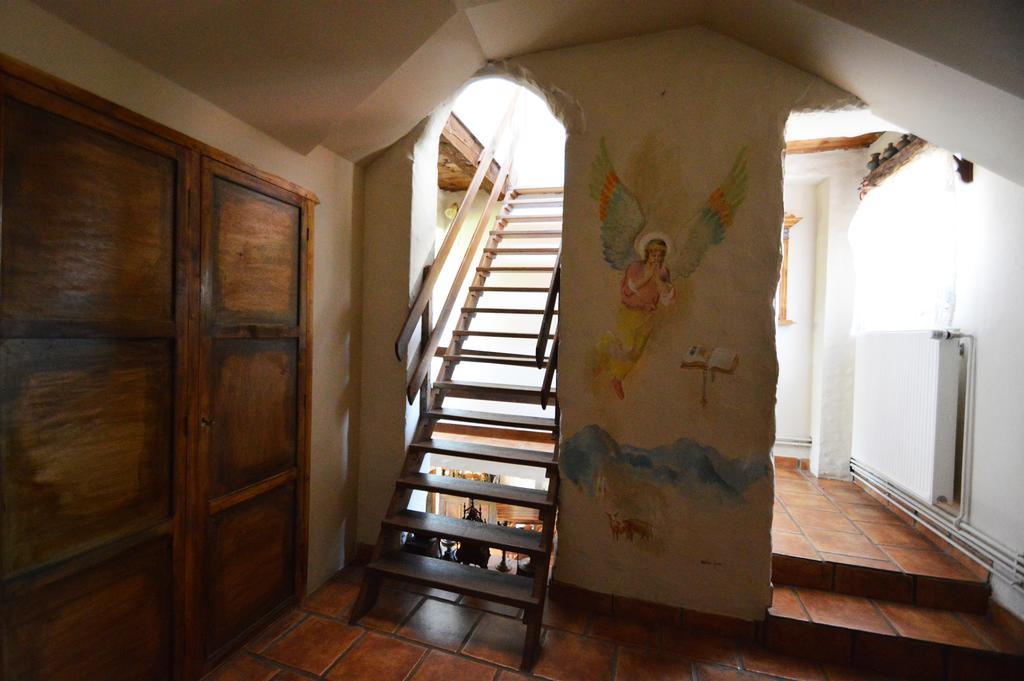 Arts And Crafts Guesthouse Baia-Sprie Exterior photo