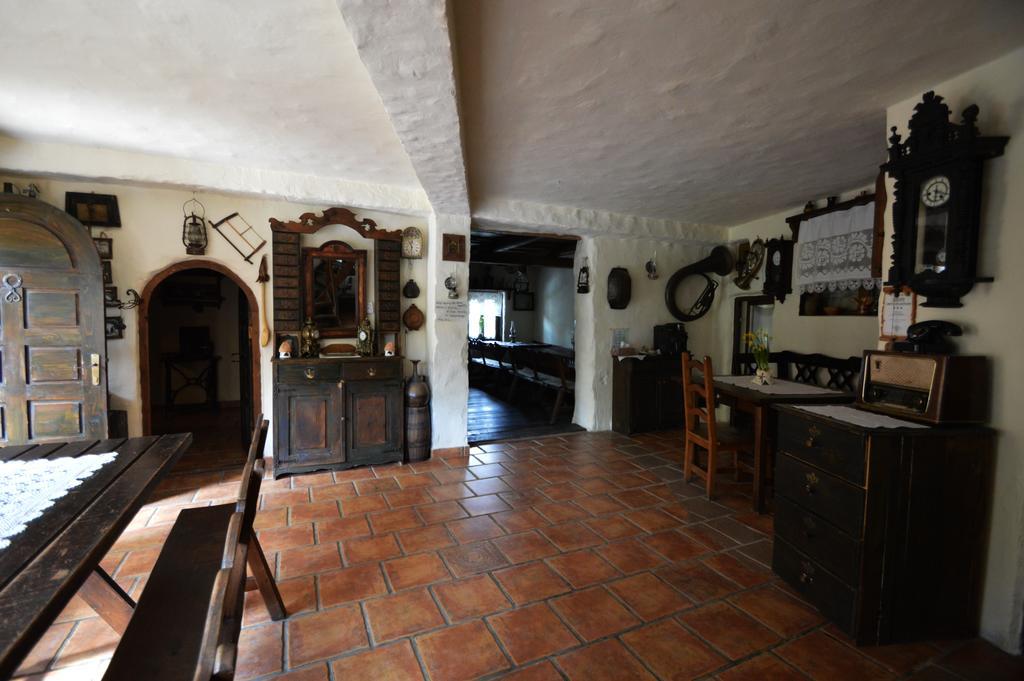 Arts And Crafts Guesthouse Baia-Sprie Exterior photo