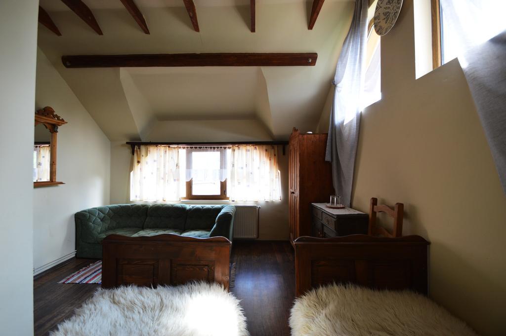 Arts And Crafts Guesthouse Baia-Sprie Exterior photo