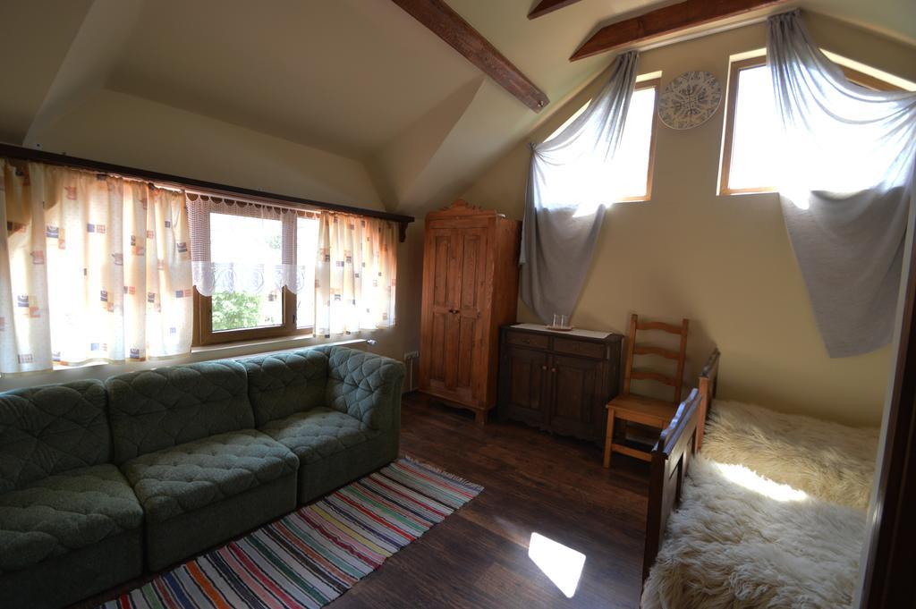 Arts And Crafts Guesthouse Baia-Sprie Exterior photo